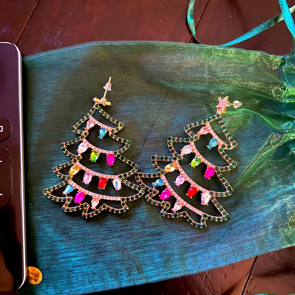 Christmas tree earrings
